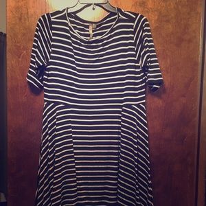 Comfy USA Midi Dress L